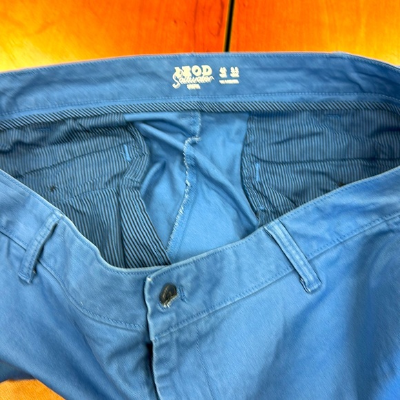 IZOD Saltwater Cobalt Blue 9 1/2" Cotton Stretch Golf Chino Shorts 42 Waist NWT - Picture 8 of 8